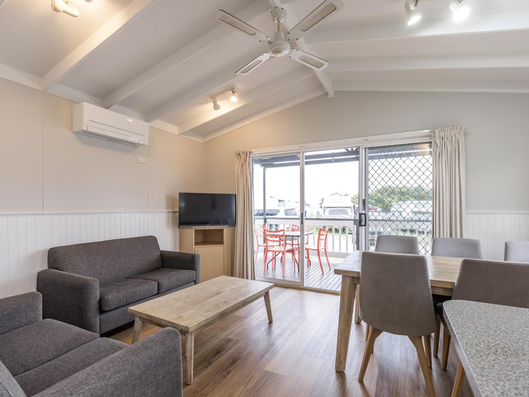 Nrma Phillip Island Beachfront Holiday Park Cowes Zimmer foto
